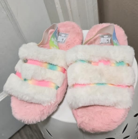 Juicy Couture Sun city Girls Slip On Faux Fur Slippers Size 5M🌴 - Picture 1 of 4